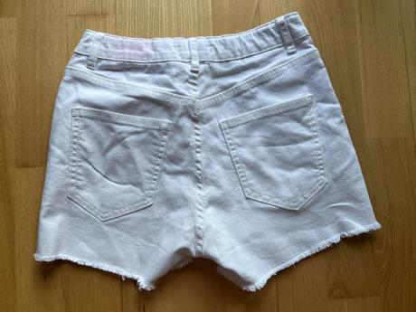 Šortky, lindex,158