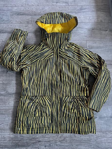 Kvalitna funkcna zimna bunda zn. nike, nike,l / xl