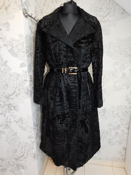 Pravy kvalitny karakulovy kožuch, 44