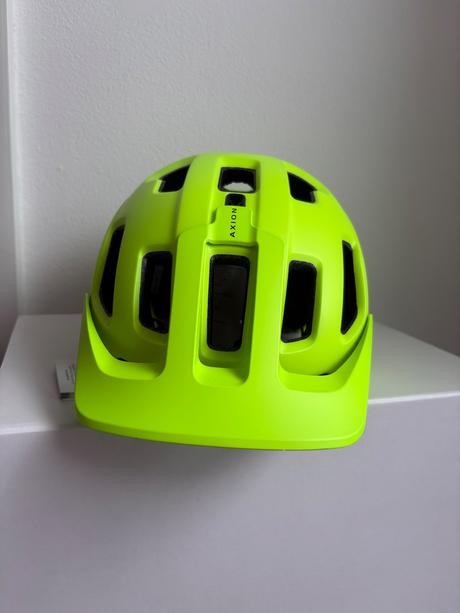 Poc cyklisticka prilba, m