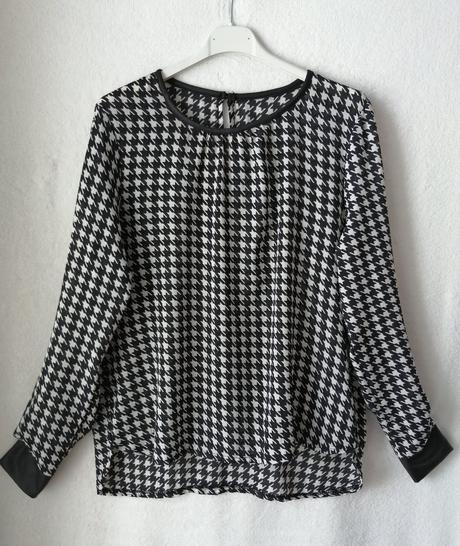 Pekná pohodlná blúzka, 38