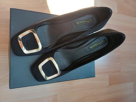 Čierne elegantné lodičky so zlatou prackou, 37