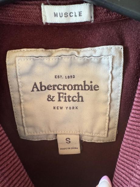 Tričko s, abercrombie&fitch,s