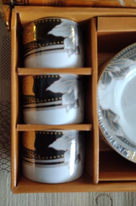 Nová elegantná porcelánová kávová/čajová súprava,
