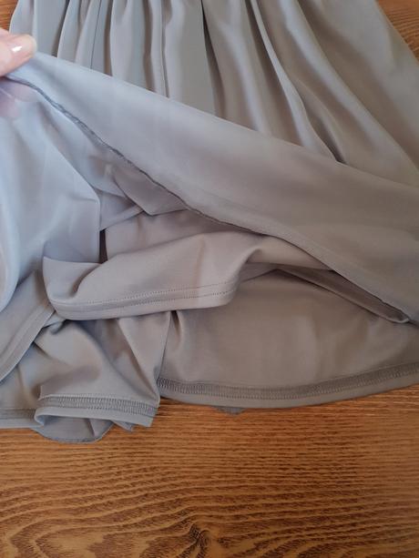 Spolocenake saty, atmosphere,s