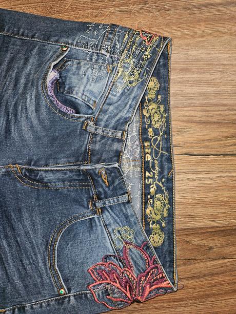 Rifle velkost 25, desigual,158