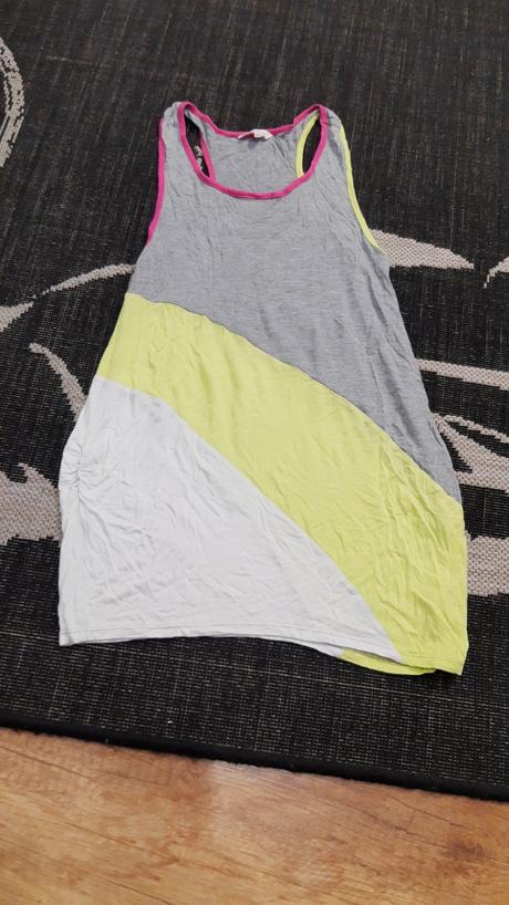 Dievčenské šaty, 146