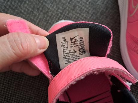 Tenisky zn. nike veľ. 22 pre dievčatko, nike,22