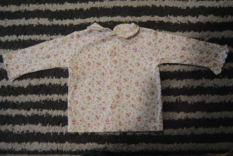 Kvetinkové tričko s límčekom, 74