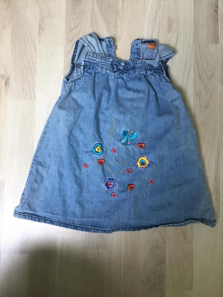 Krásne riflove šaty, 104