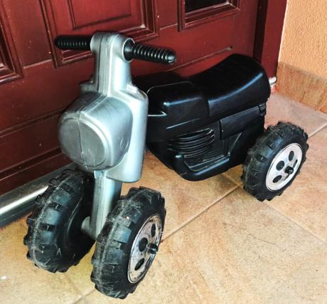 Predám odrážadlo-motorka, 