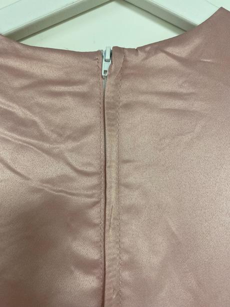 Tylove saty s perlami, 128