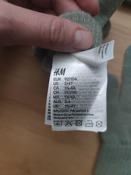 Nový nákrčník a rukavice, h&m