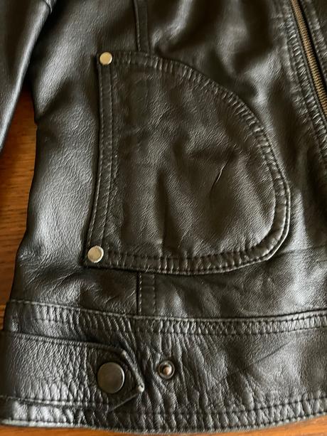 Kožená bunda motivi, s