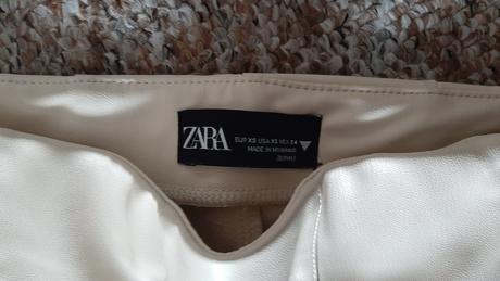 Koženkove kremove, bezove nohavice, zara,xs