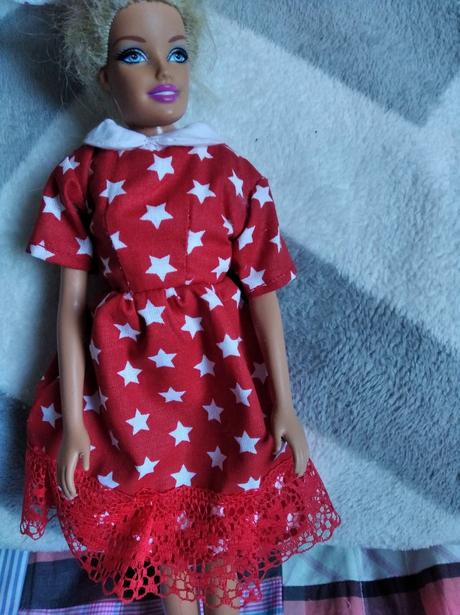 Šaty barbie,