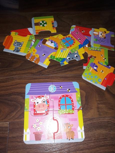 Set hier s motívom farmy, od cca. 2 rokov, 