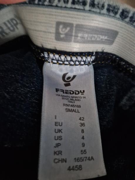 Rifle  s push up efektom, taliaskej zn.freddy, s