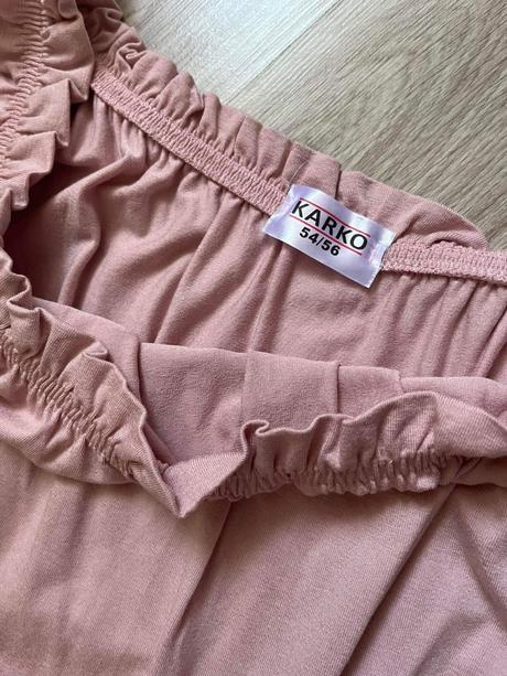 Krásne čipkované šaty, 50