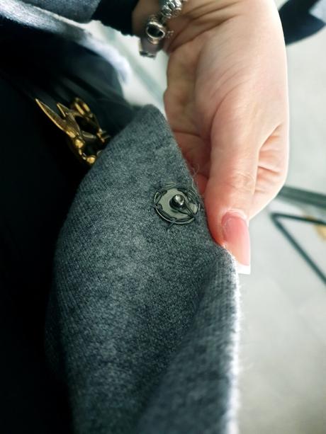 Kabátik s nápismi s, s