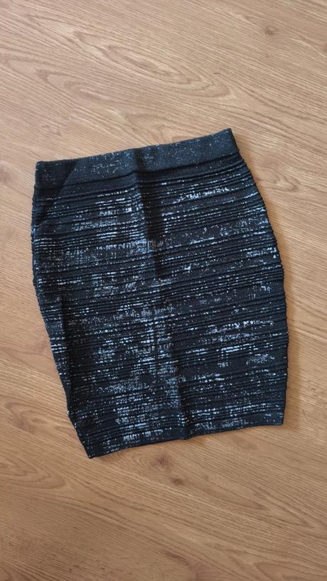 Čierna puzdrová minisukňa chantall 38, chantall,m