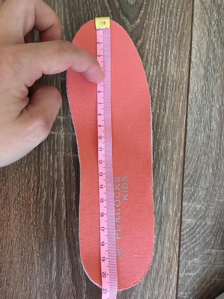 Dievčenské tenisky, 32