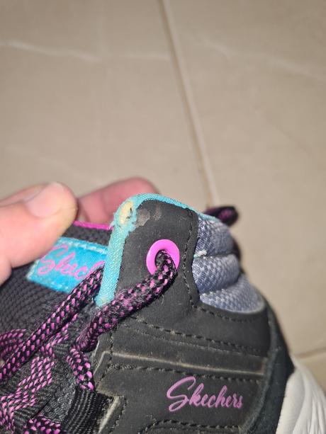Prechodné  tenisky, skechers,28