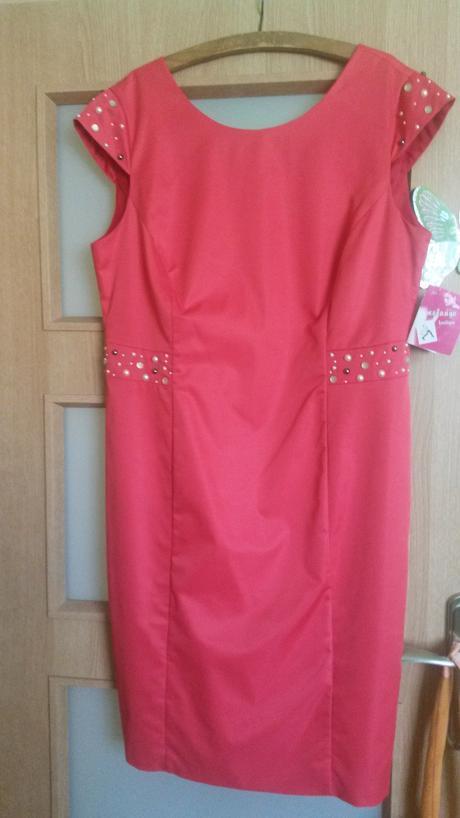 Spoločenské šaty, 48