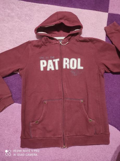 Mikina, one by one,164