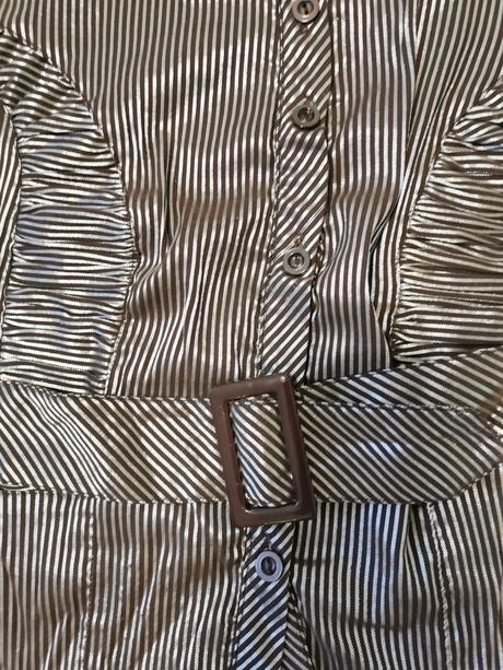 Slávnostná košeľa, 40