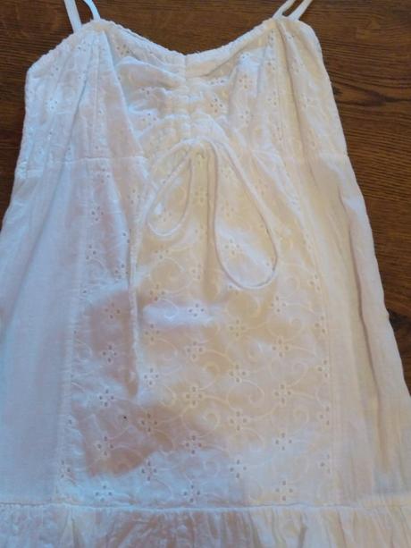 Šaty na ramienka, s