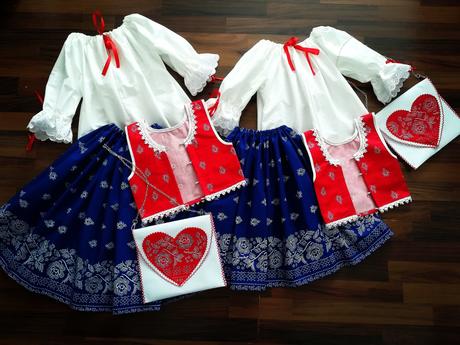 Detský kroj,