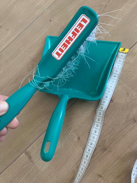 Metlička a smetár, 