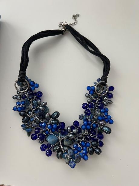 Modrý náhrdelník, 