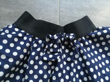 Bodkovaná sukňa s podšívkou v134, 8-9r., 134