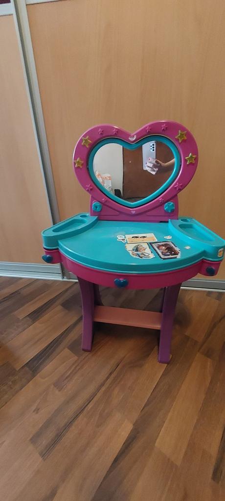 Stolik so zrkadlom, 