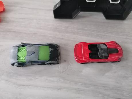 Dráha hot wheels track builder,