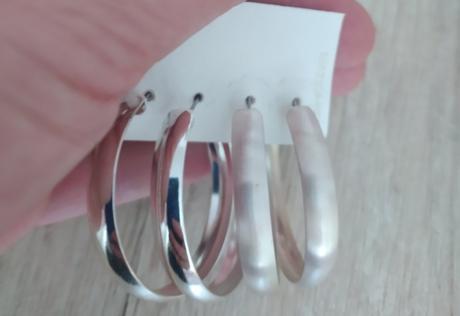 2x kruhové náušnice, 