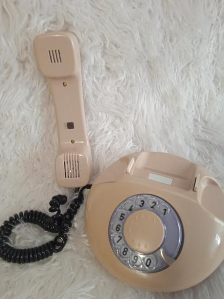 Retro telefón, 