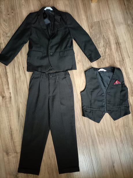 Oblek pre chlapca, 122