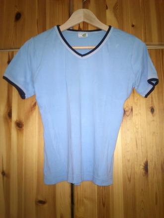 Bledomodre tricko, quelle,m