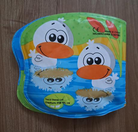 Gumená pískacia knižka, 