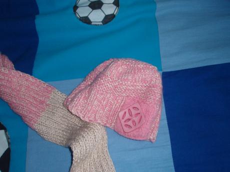 Čiapočka a šál, 98