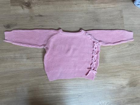 Sveter, reserved,104