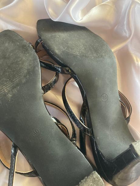 Čierne sandálky, 40