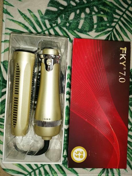 Terapeuticky pristroj ulavuje od bolesti,