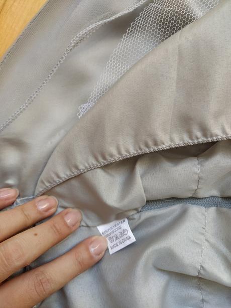 Slávnostné šaty, 86