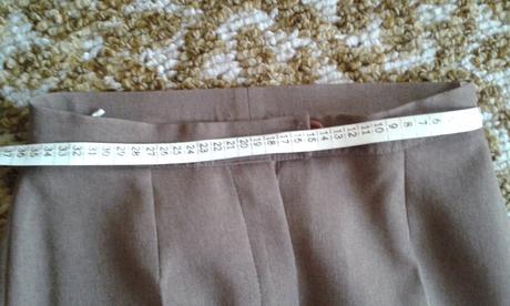 Nohavicový kostým, 38