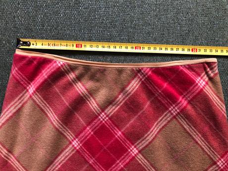 Vlnená sukňa do práce, s