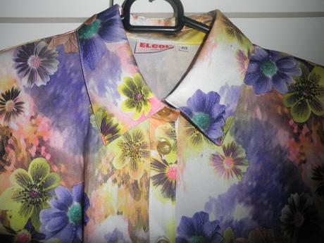 Pestrá blúzka, 40